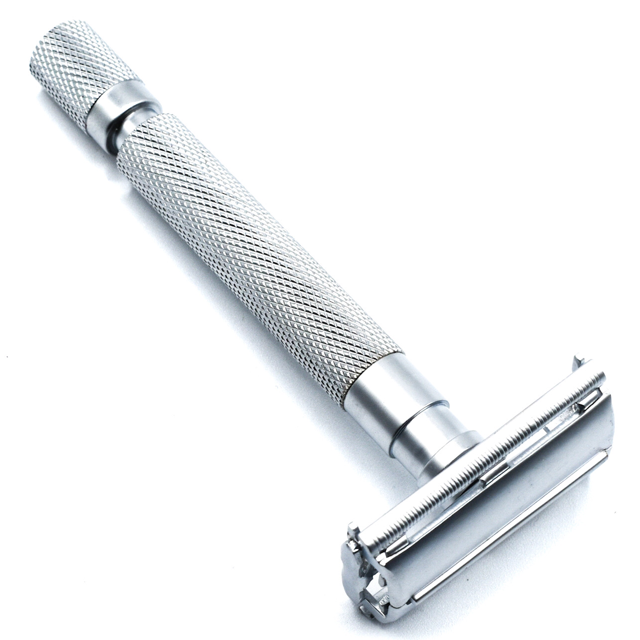 These 74R-SC Safety Razors - Parker Brand sold new at the Mini Moustachery, the national men's grooming and beard care depot store. We are your Burly Godfather. This single blade, vintage butterfly open design style safety razor is well balanced and angled to shave close and comfortably - the easy grip, heavy duty studded handle allows for comfortable pressure and even weight distribution for a close shave perfect for full or edge clean up.