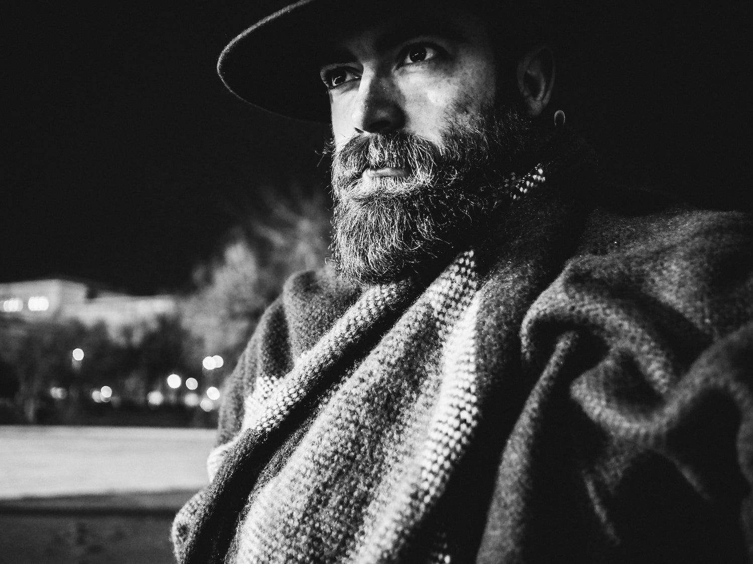 Daniel-horvath-black-and-white-beard-picture